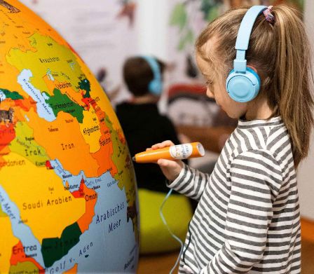 Kinder lieben digitale Lese- und Hörstifte wie Tiptoi