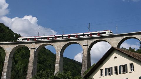 Durch den wilden Jura ins schöne Saint-Ursanne