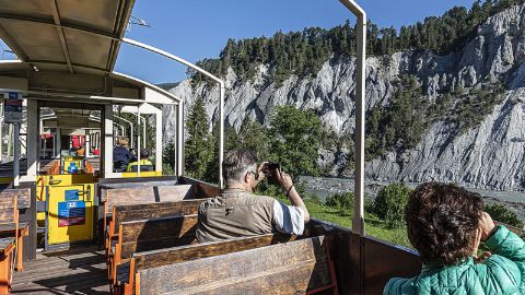Erlebniszug durch die spektakuläre Rheinschlucht