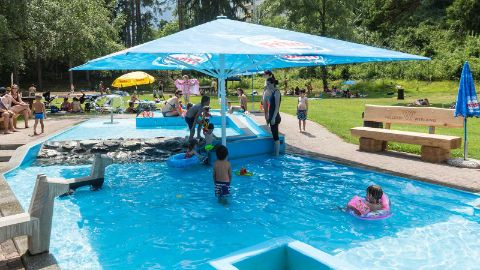 content-1600x900-thusis