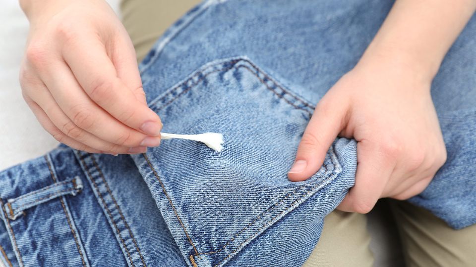 Astuces simples pour éliminer le chewing-gum | Famigros