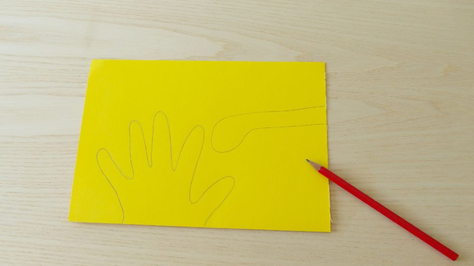 Kinderleicht und bunt: Dino-Karten selber basteln. | Famigros