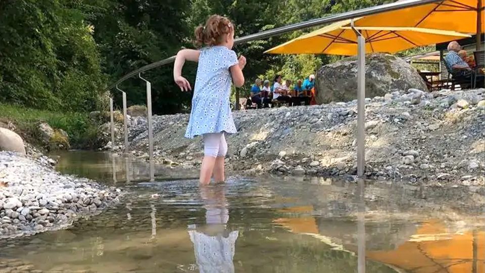 wasserspielpl-tze-f-r-kinder-in-der-schweiz-famigros