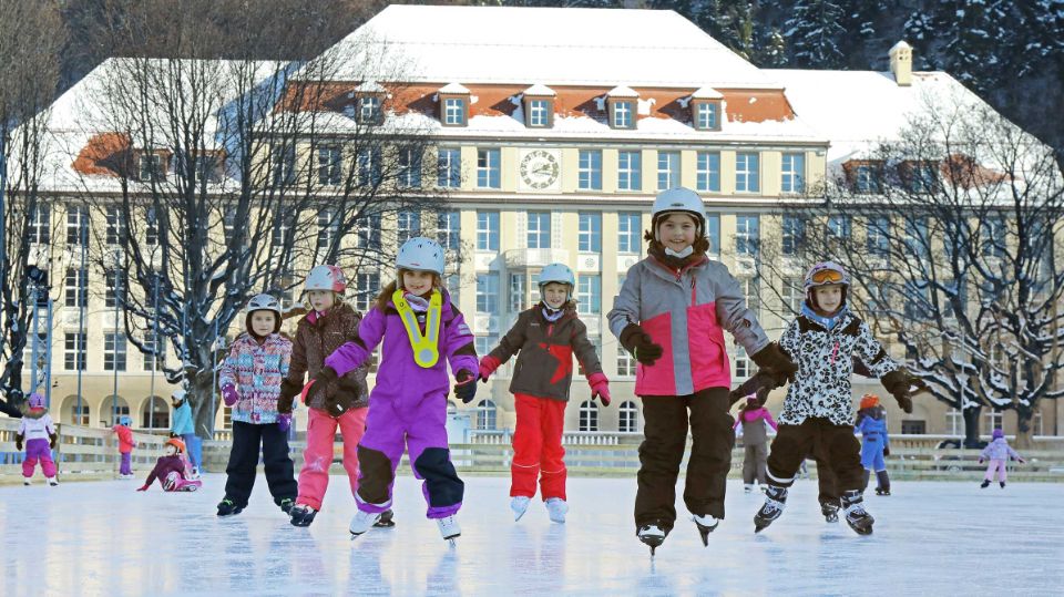 Natureisbahnen und besondere Eisbahnen der Schweiz Famigros