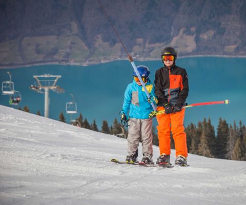 Bei Familien beliebt: Wintersport auf der Axalp ob Brienz
