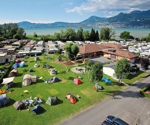 Panoramaansicht vom Campingplatz les Grangettes