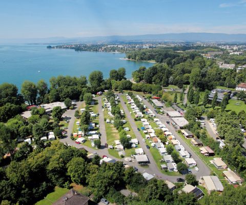 Camping de Vidy à Lausanne, vu du ciel