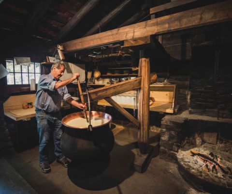 Faire connaissance avec l’artisanat traditionnel au Musée suisse de l’habitat rural de Ballenberg