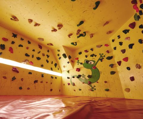 Klettern im Gecko Escalade bedeutet Spass für die ganze Familie