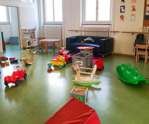 Der Indoorspielplatz des Gemeinschaftszentrum Oerlikon mit vielen Spielzeugen