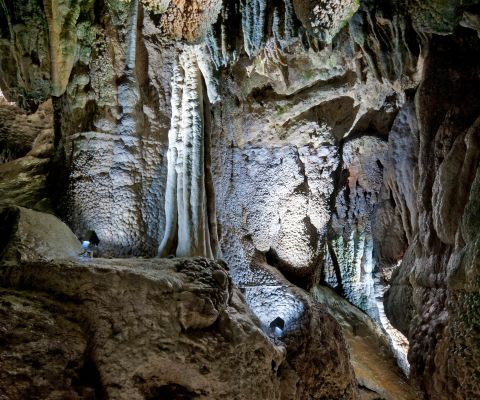 Grottes de l’Enfer de Baar: le paradis des concrétions