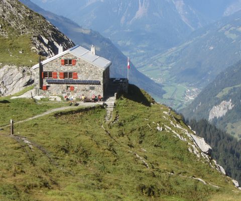 Il rifugio Martinsmad nel cuore delle meravigliose montagne glaronesi