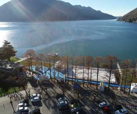 Melide Ice, sur la rive du lac de Lugano