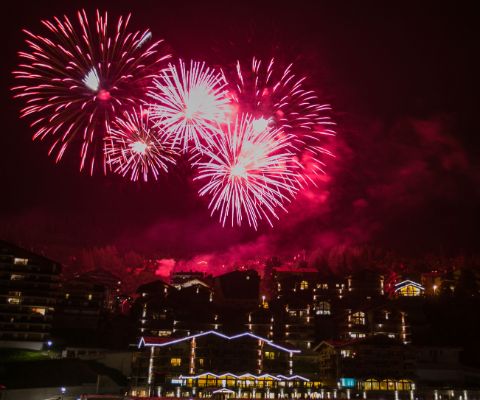 Splendidi fuochi d'artificio del 1° d'agosto a Nendaz