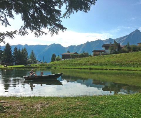 Lago Patrutg: fare il bagno tra le montagne dei Grigioni
