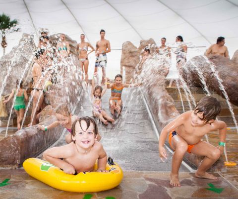 Splash e Spa Tamaro: divertimento e benessere in acqua nel cuore del Ticino