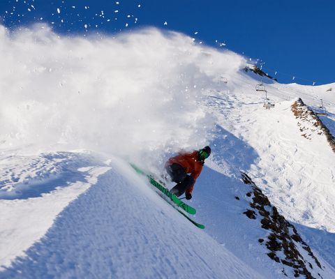 Sciare nel comprensorio sciistico Eisee-Brienzer-Rothorn nei pressi di Soerenberg