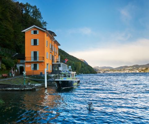 Anfahrt mit Schiff zum Schweizerischen Zollmuseum Lugano