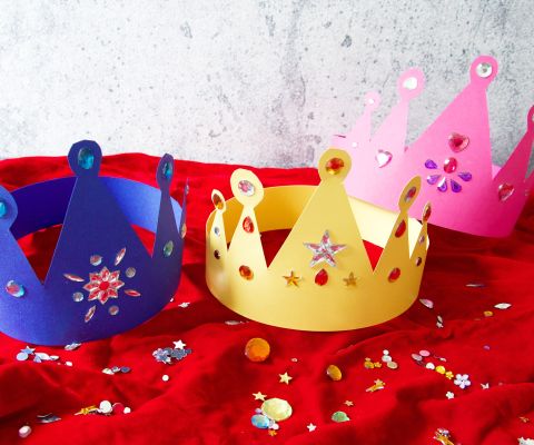Selbstgebastelte Kronen für den Dreikönigstag, Fasnacht oder für den Geburtstag