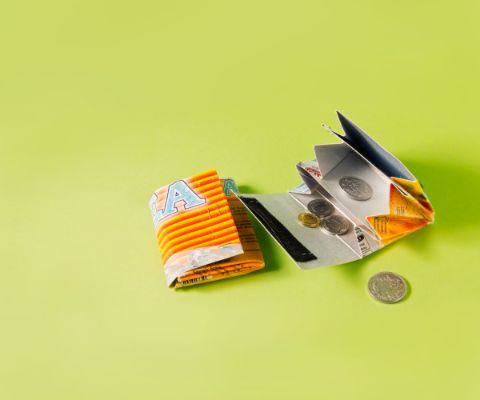 Das Tetrapak-Portemonnaie ist der geniale Faltbeutel für dein Sackgeld.