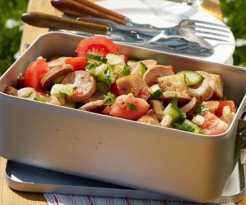 cervelat-brot-salat