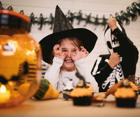 Kinder lieben Halloween-Snacks