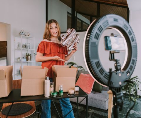 buehne-1920x1600px-mediale-vorbilder