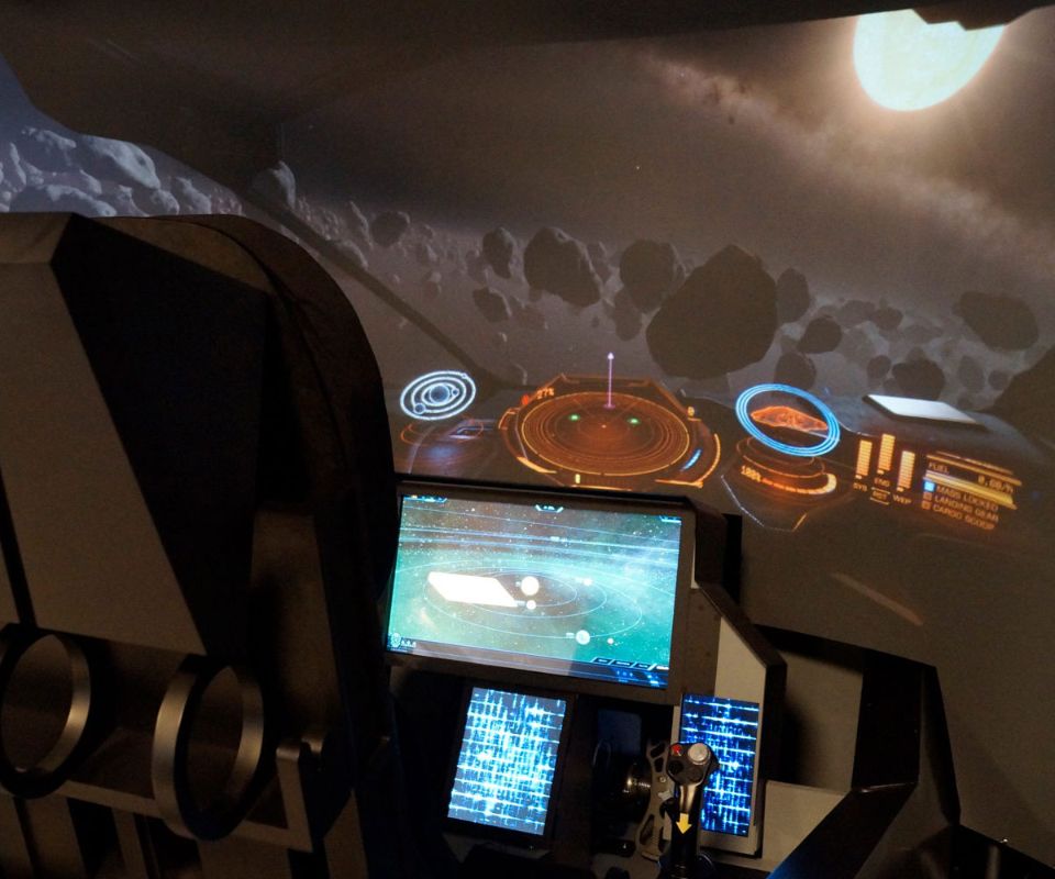 Ausflug ins All mit Fly & Race Simulations, dem Weltraumsimulator