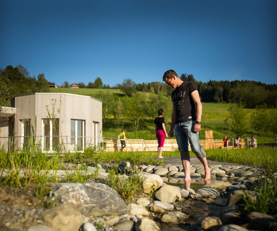 Gesundheit erleben im Kneipp Garten Gisikon Famigros