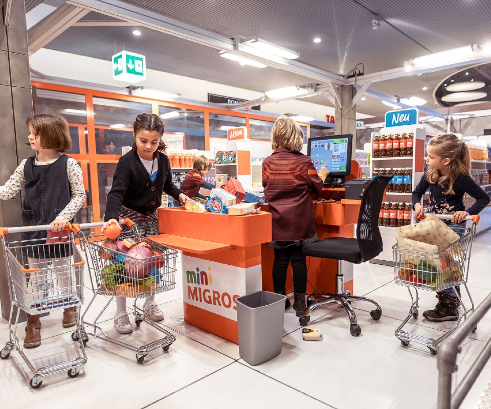 Mini Migros Der Gr sste Verk uferliladen Der Schweiz Famigros