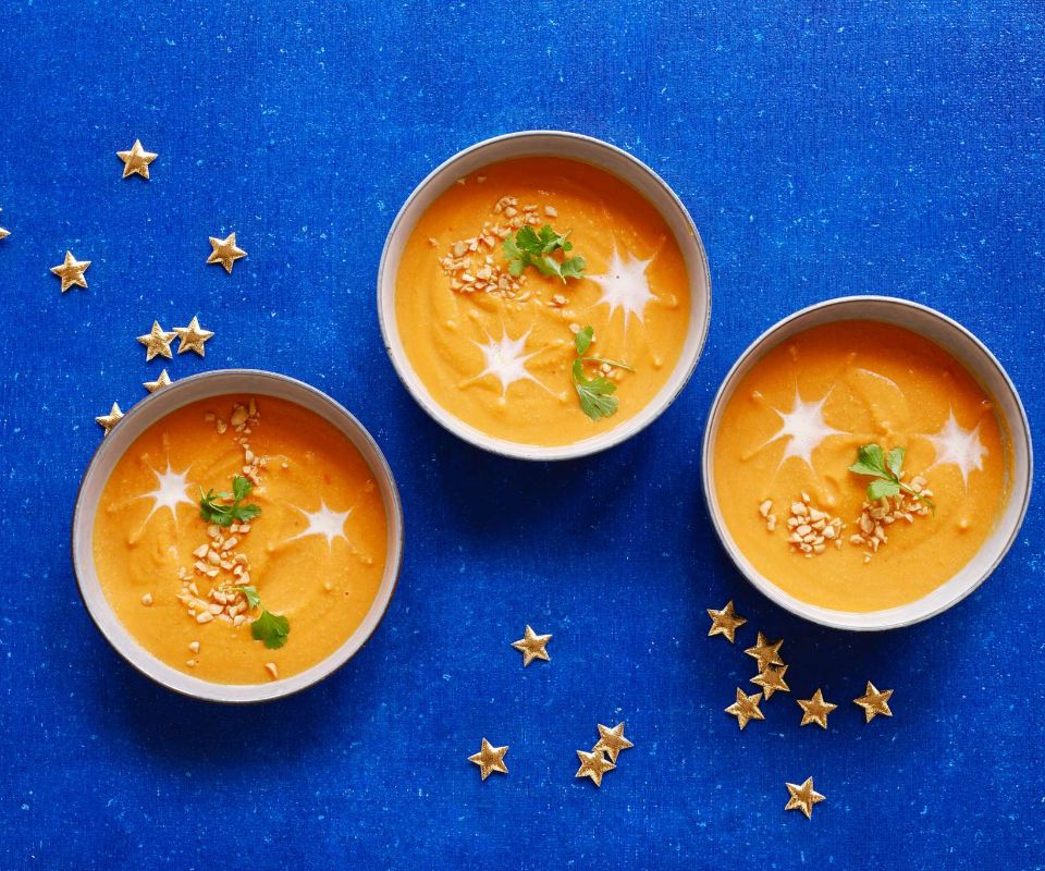 Scharfe Erdnuss-Süsskartoffel-Suppe | Famigros
