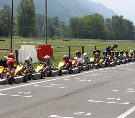 Treffpunkt für schnelle Teenies: Go Kart Locarno-Magadino  