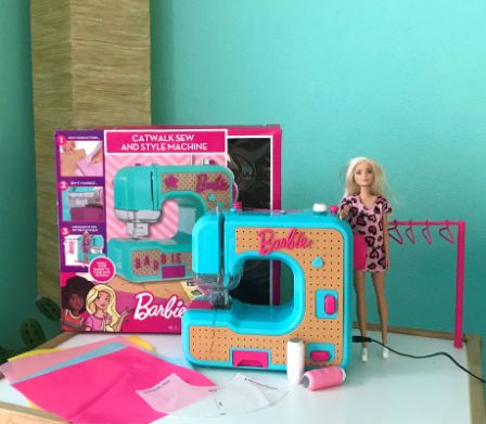 La machine à coudre Barbie