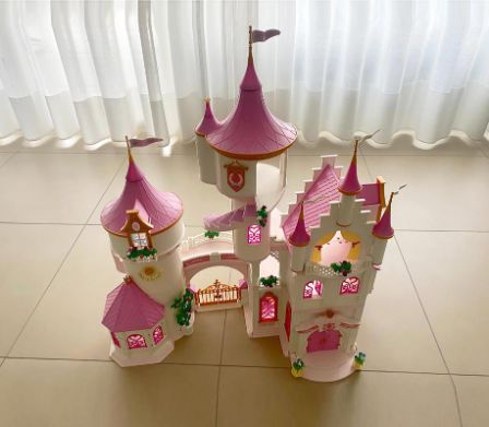 PLAYMOBIL Princess Schloss aufgebaut