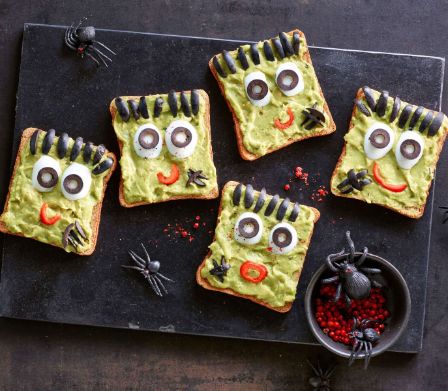 Monstre toast à l'avocat