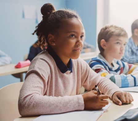 Élèves dans une salle de classe
