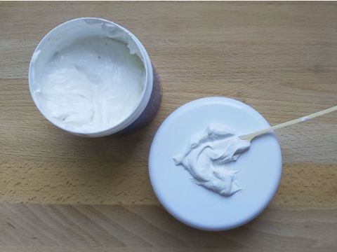 cremedose-moltofill-masse-auftragen cremedose-moltofill-masse-auftragen