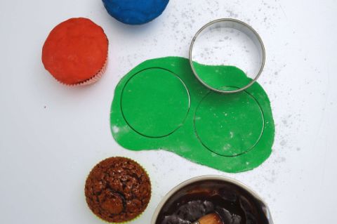I muffin si trasformano in mostri colorati Famigos.Monstermuffins