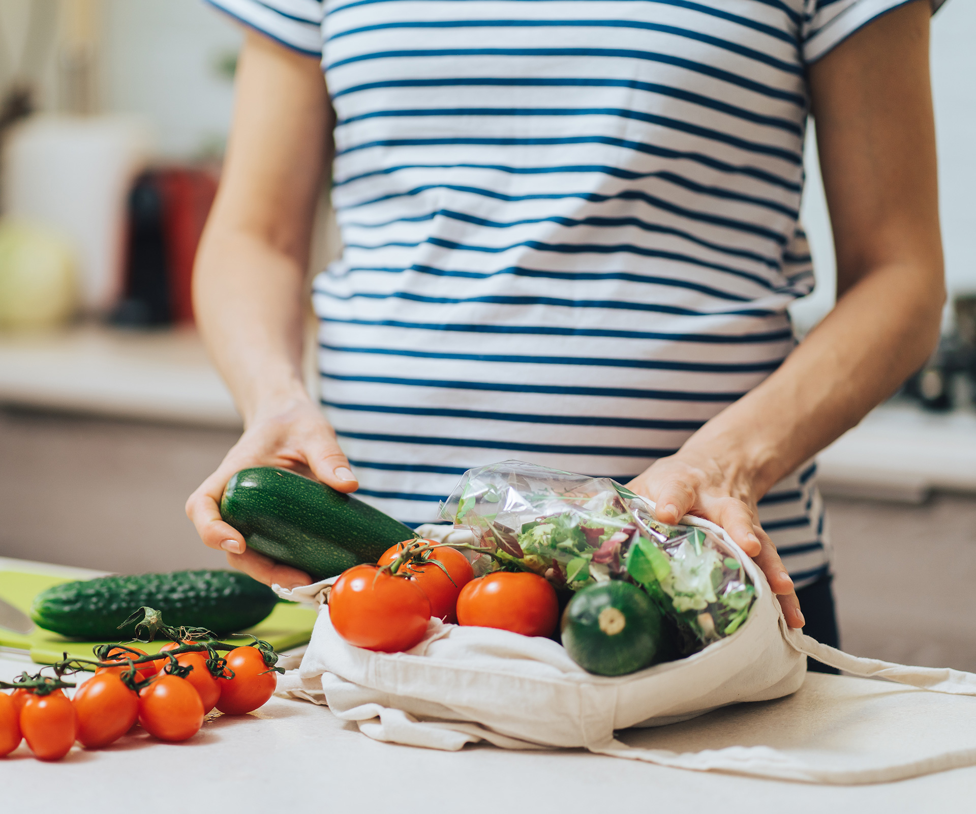 Conseils Pour L’alimentation Pendant La Grossesse, Avec Pyramide ...