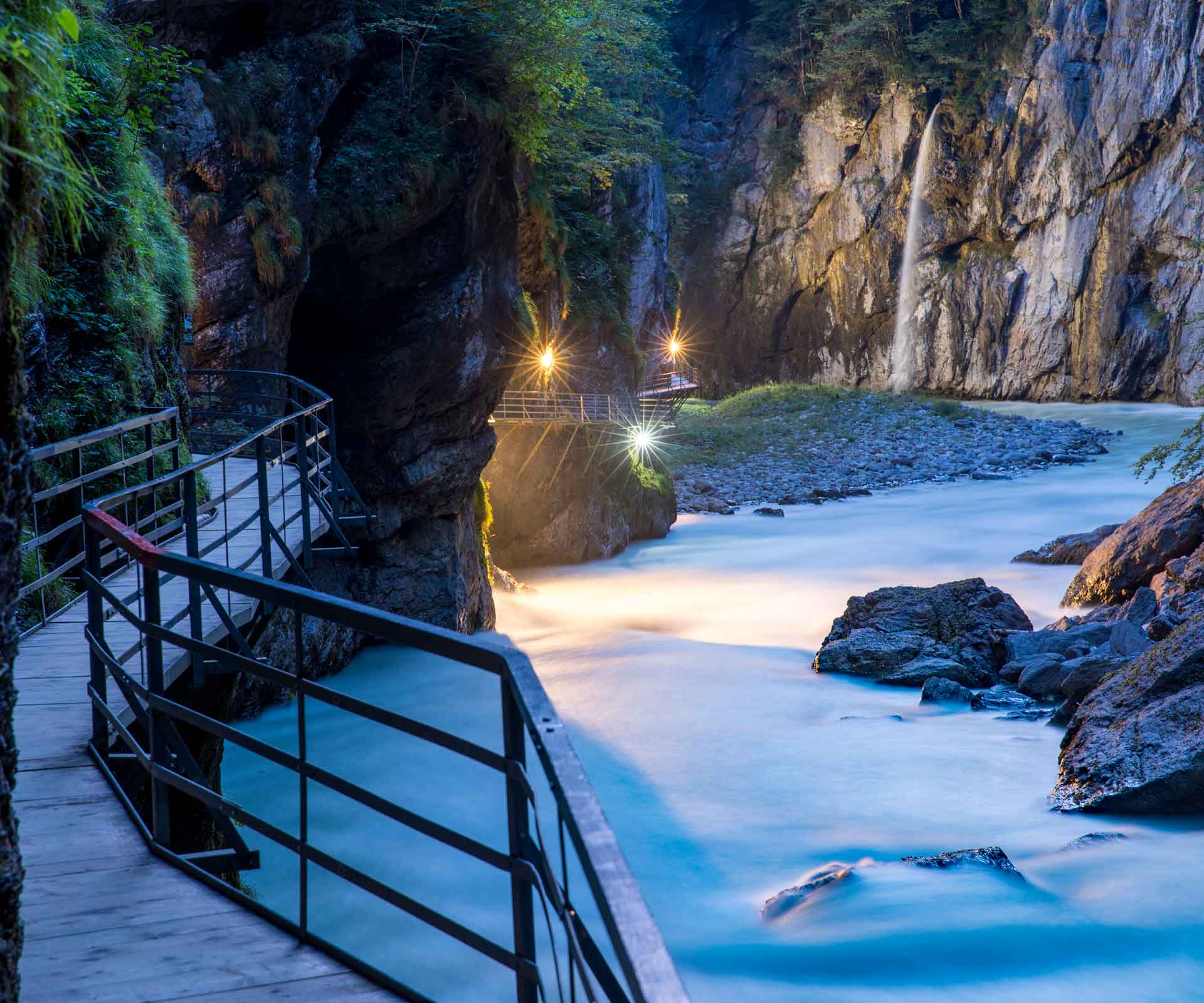 Familien-Wanderung durch die Aareschlucht in Meiringen | Famigros