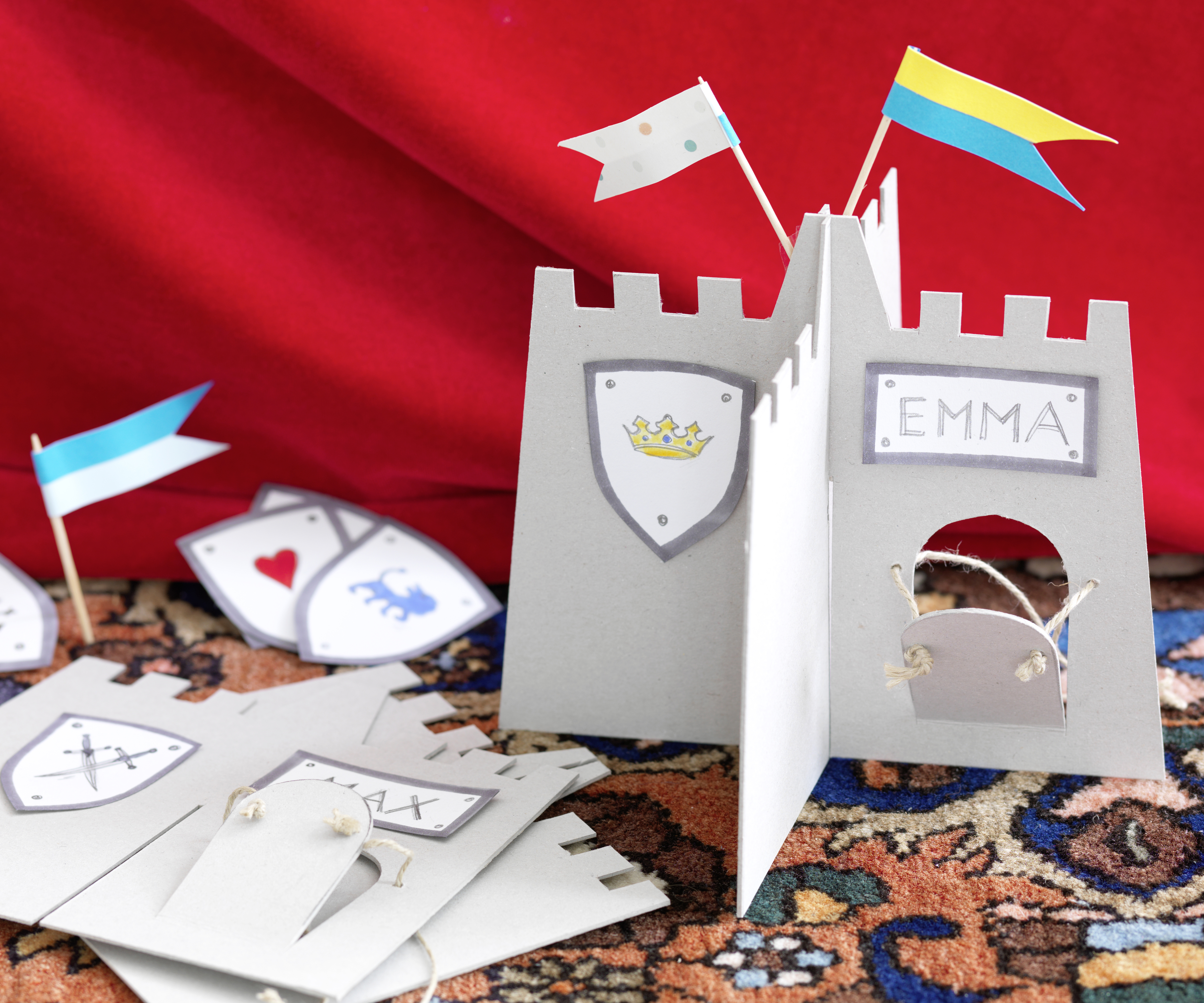 Bricolage enfant : Fabriquer un Chateau fort en carton - Idées